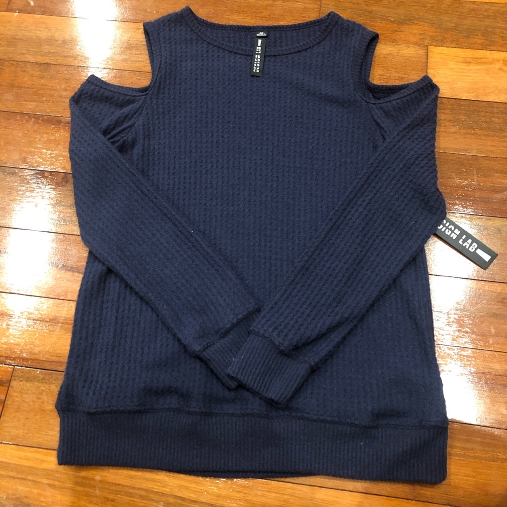 Design Lab Cold Shoulder